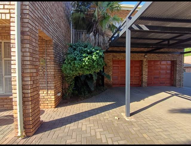 4 BEDROOM HOUSE FOR SALE IN VANDERBIJLPARK SE 3